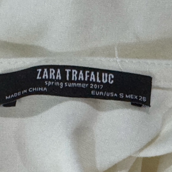 Zara White Sheath Lace Midi Dress with Flutter Sleeves sz small - Picture 7 of 9